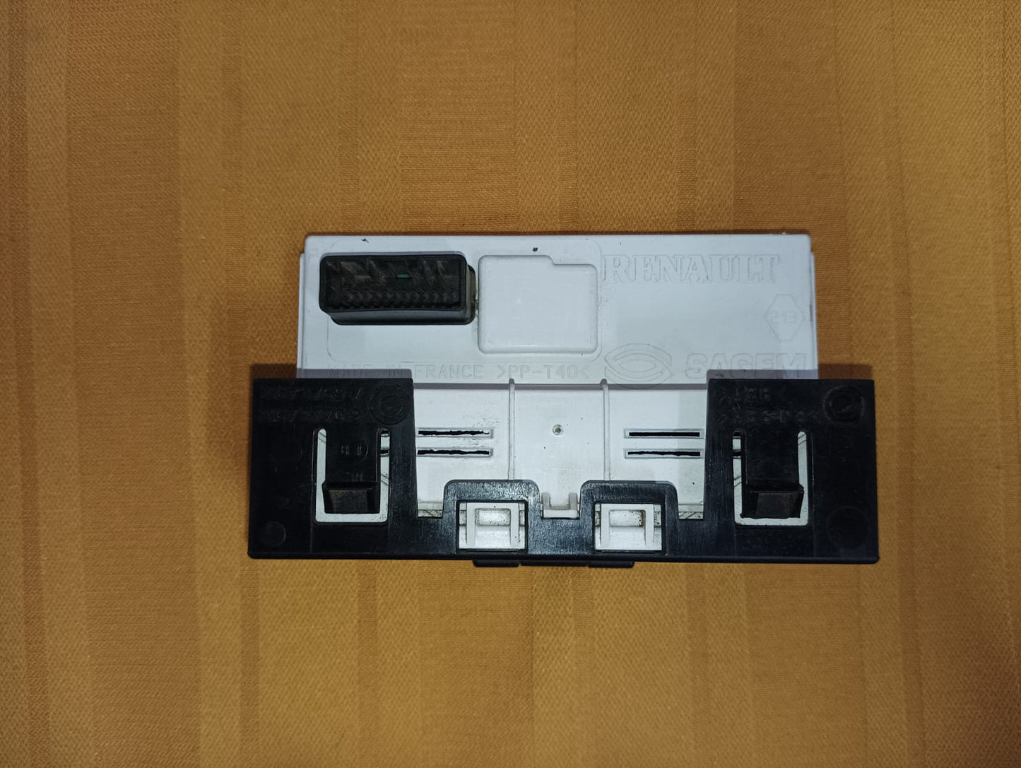 Reloj de horario y temperatura renault clio 2007