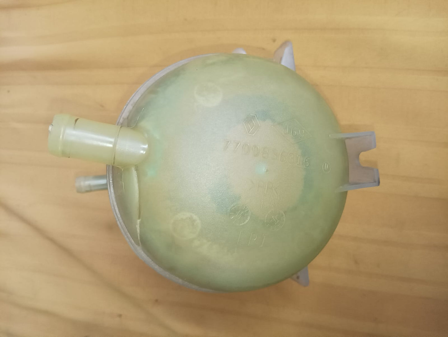 Deposito refrigerante de renault clio 2007