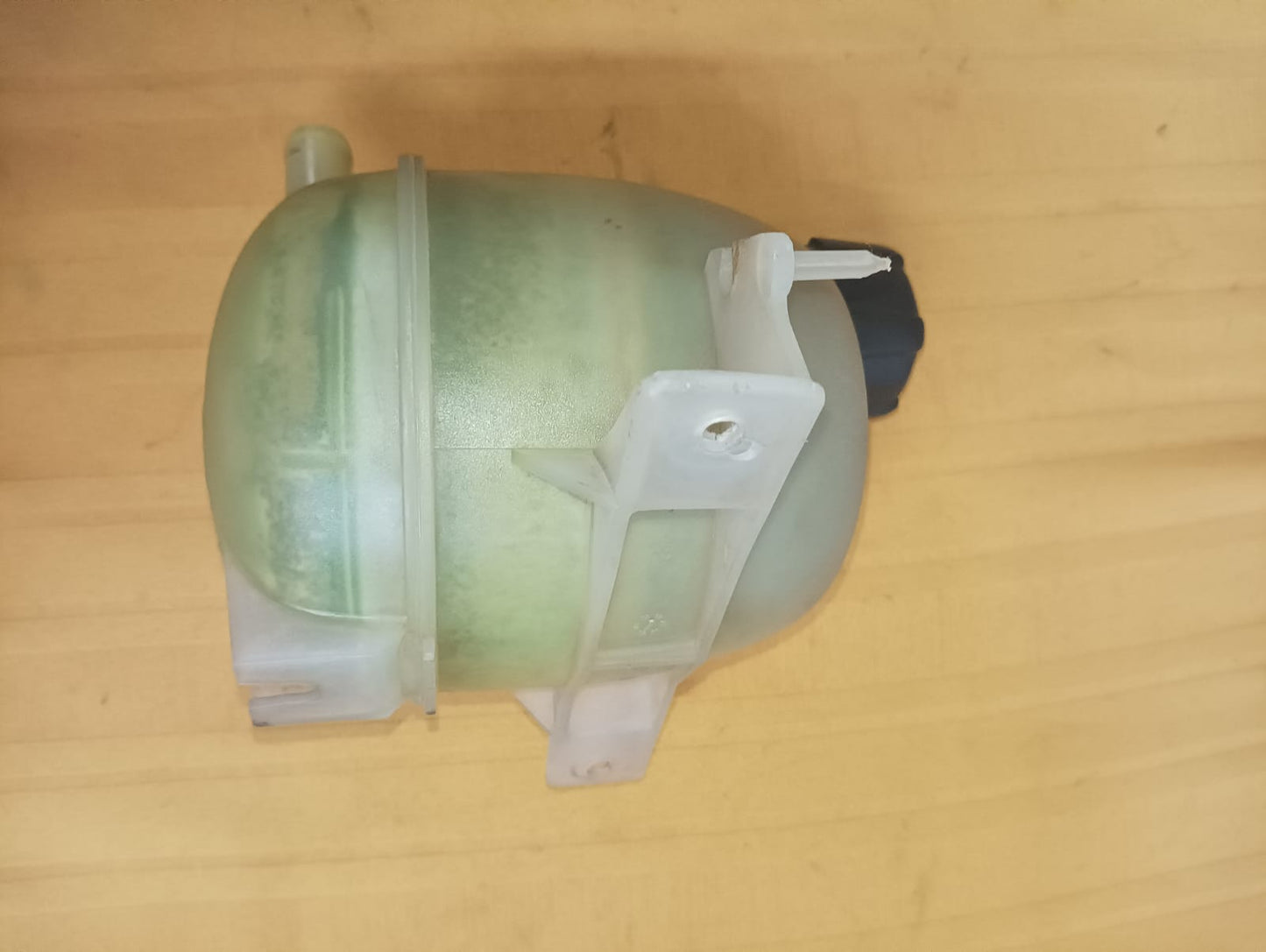 Deposito refrigerante de renault clio 2007