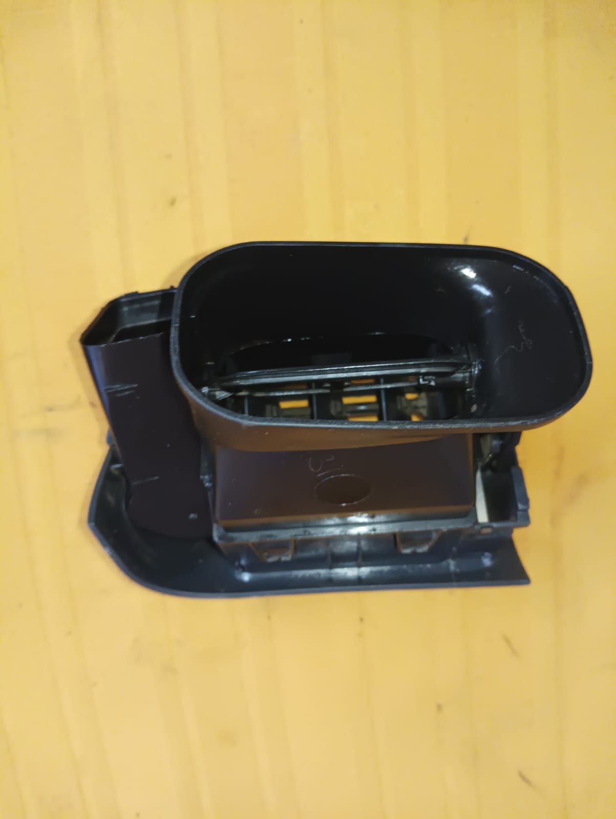 Rejilla derecha de ventilación para torpedo de renault clio 2007