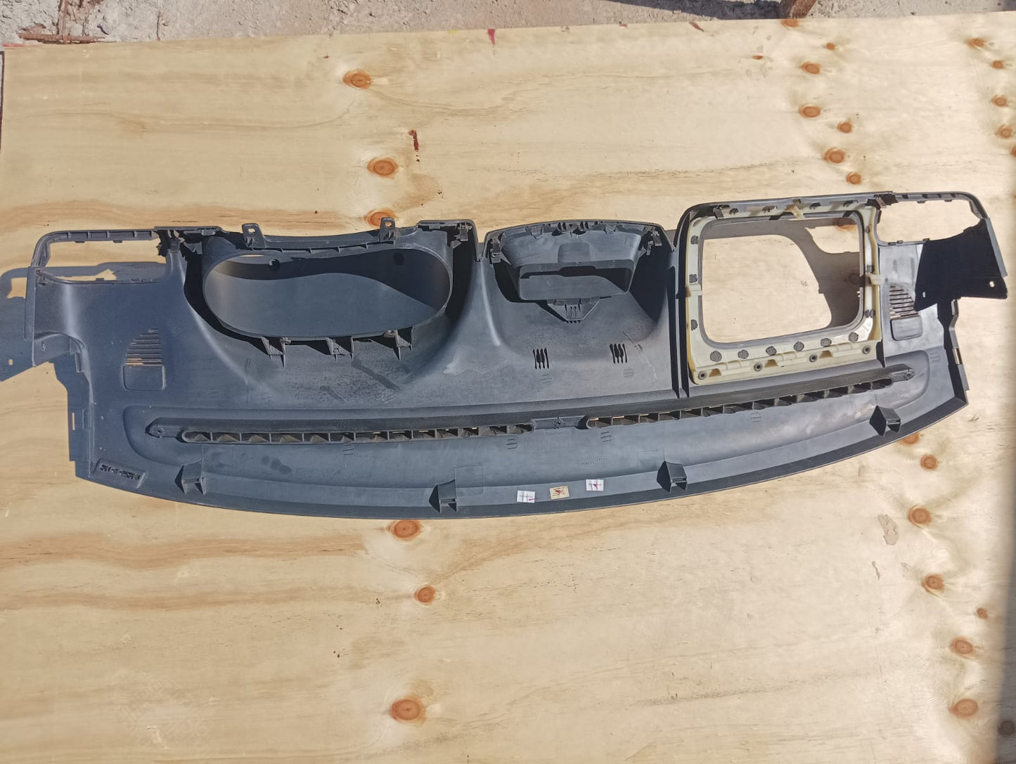 Base superior de torpedo renault clio 2007