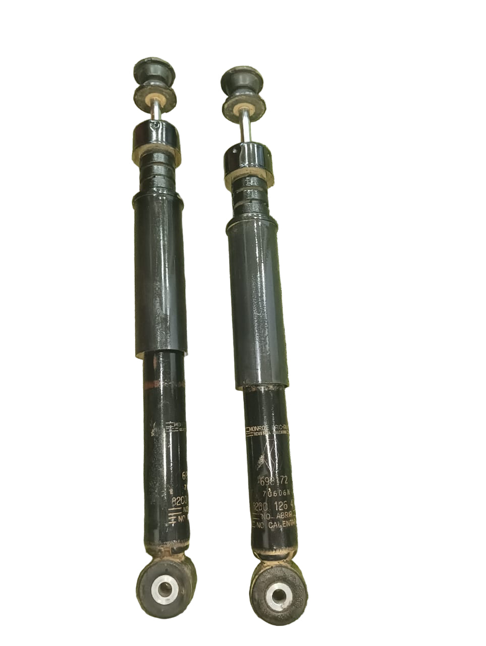 Amortiguadores traseros para Renault Clio 2007 motor 1.6 16V sedán,