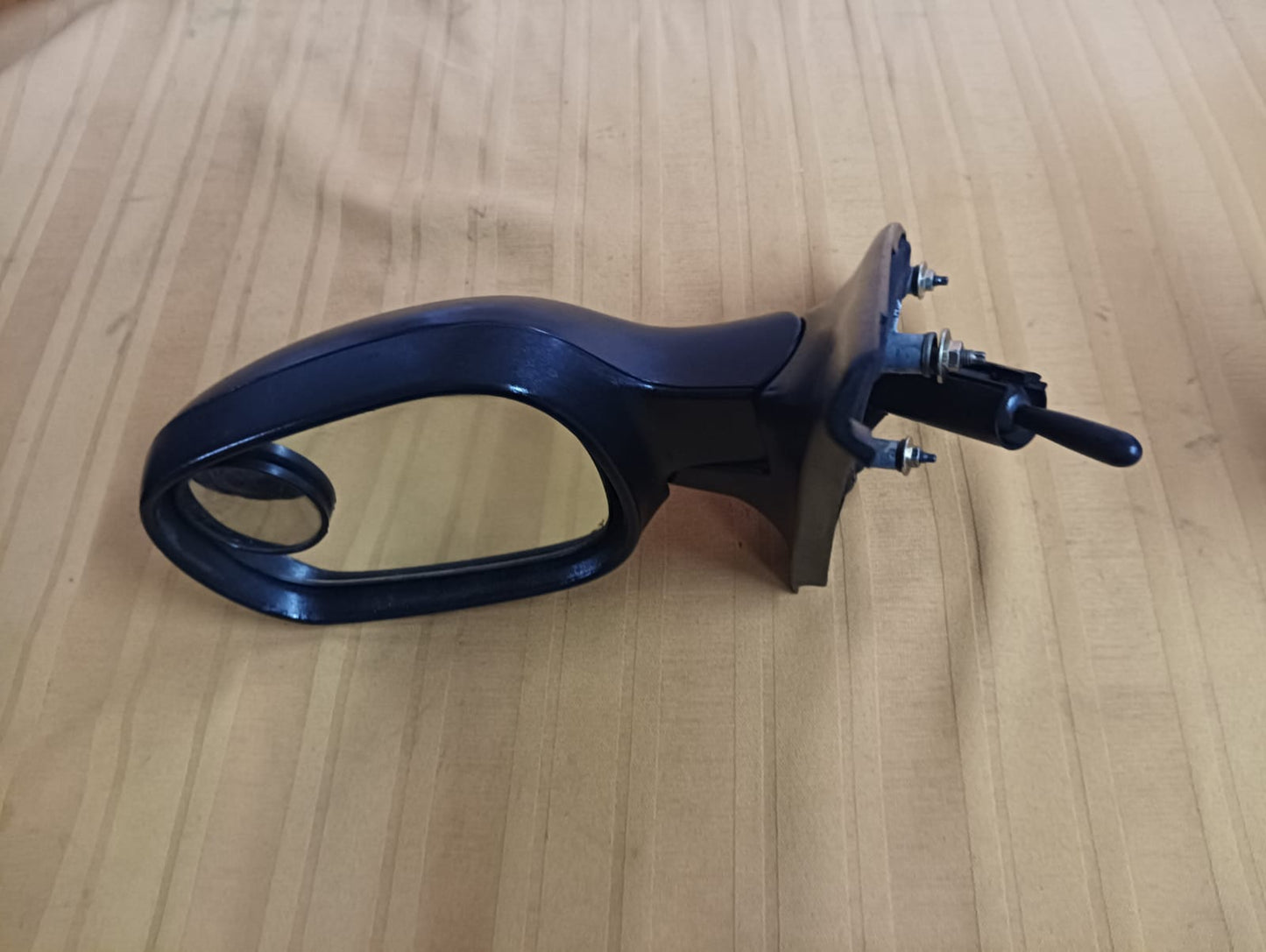 Espejo manual izquierdo de renault clio 2007