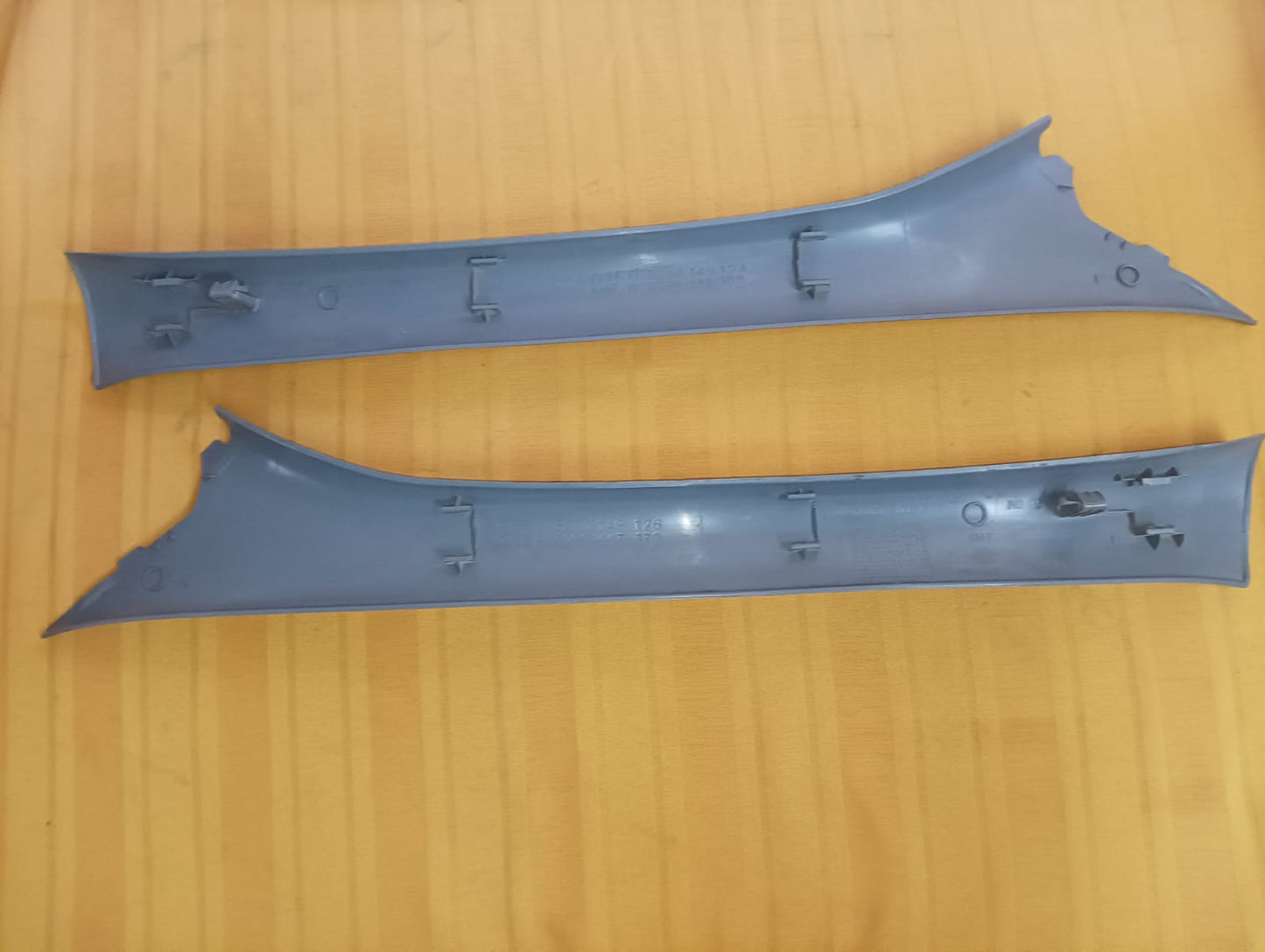 Molduras cubre pilar delantero de renault clio  2007