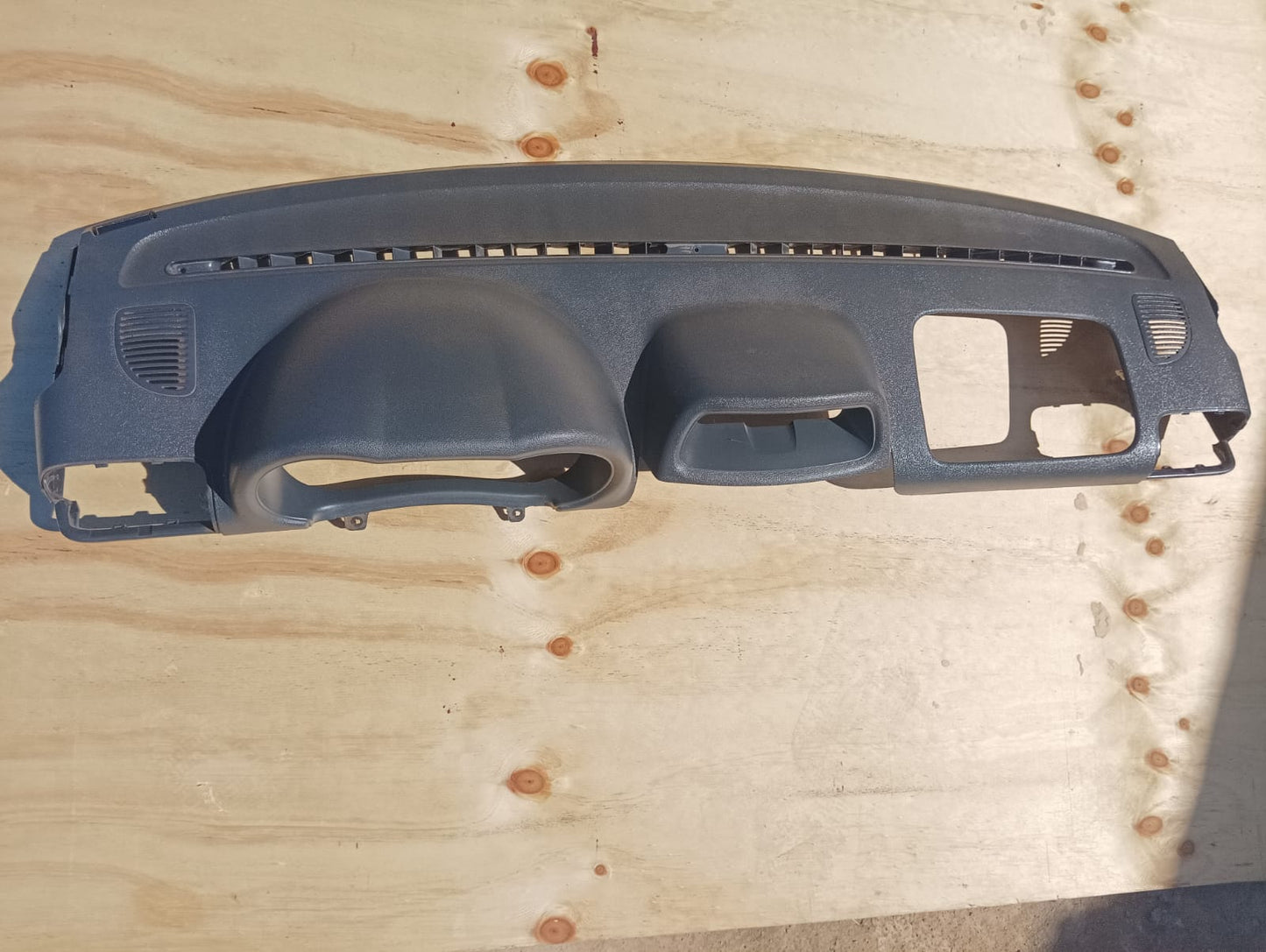 Base superior de torpedo renault clio 2007