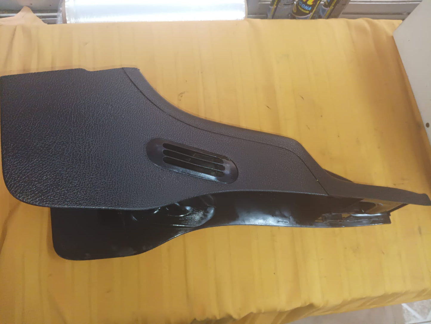 Cubre selectora de Peugeot 206