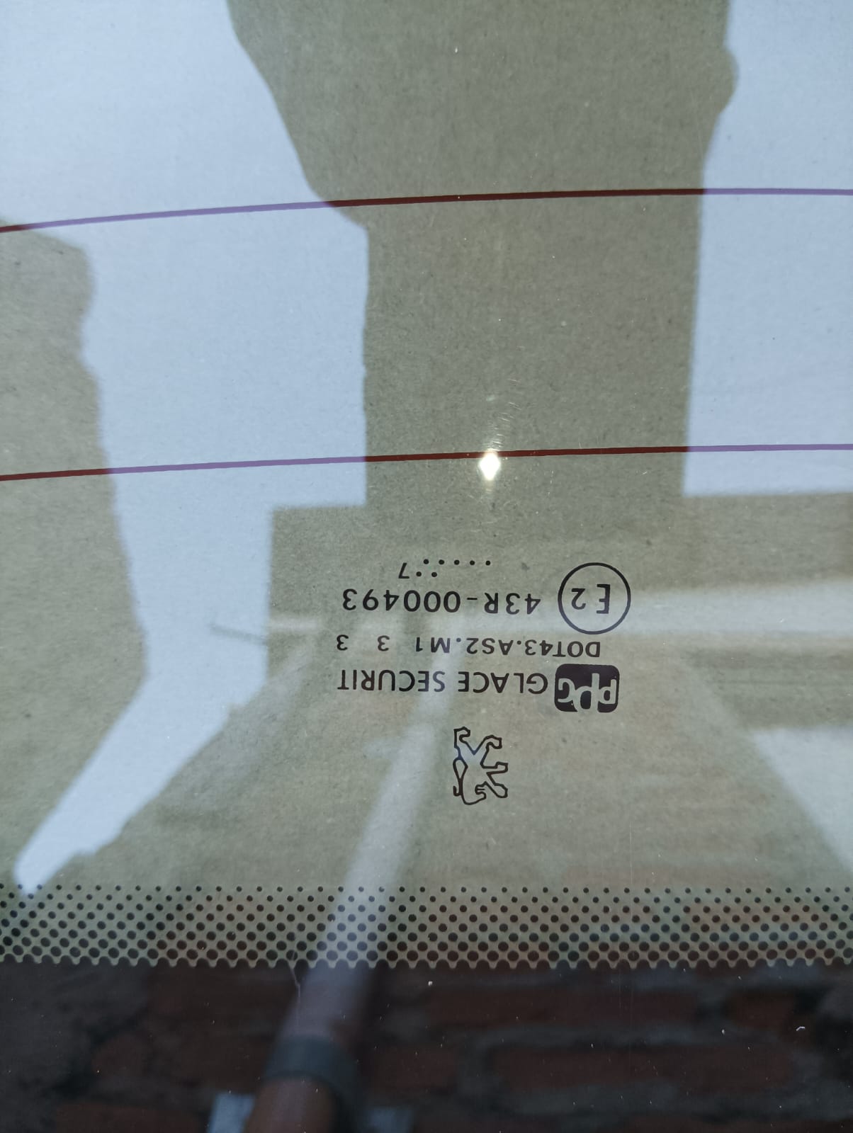 Luneta trasera de Peugeot 306 sedan año 1998