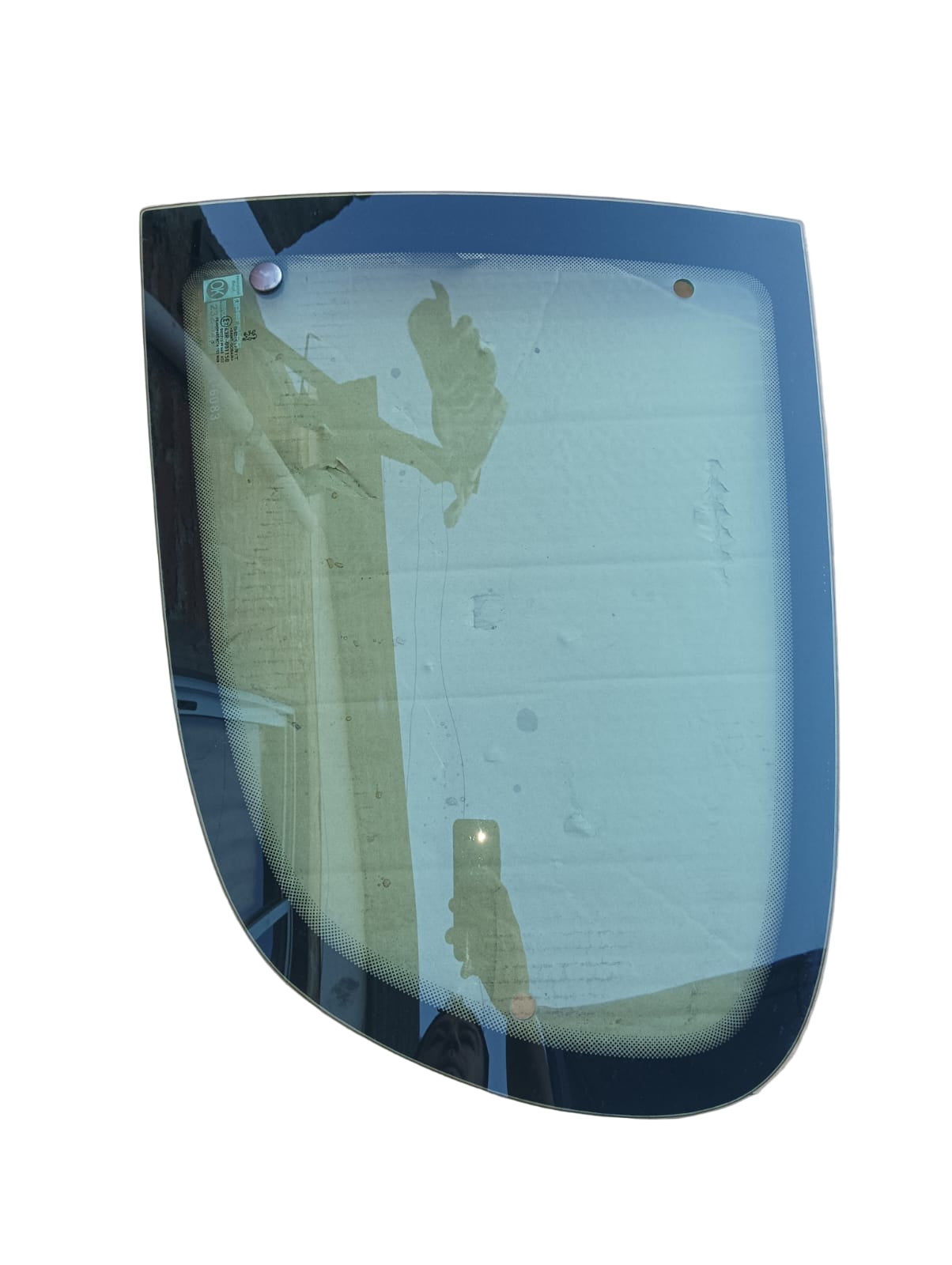 Vidrio  trasero lateral izquierdo de Peugeot 206 1.6 2 puertas