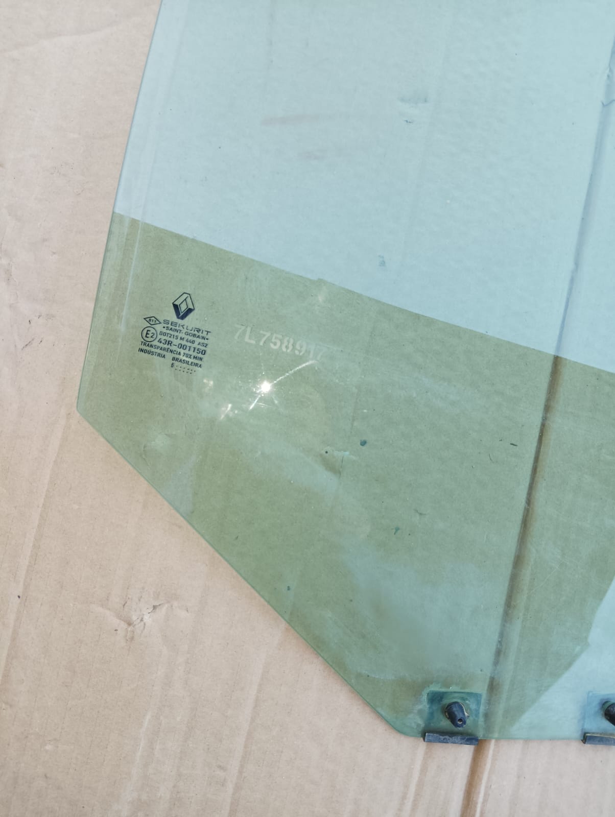 Vidrio trasero derecho de Renault Clio 2007 sedan