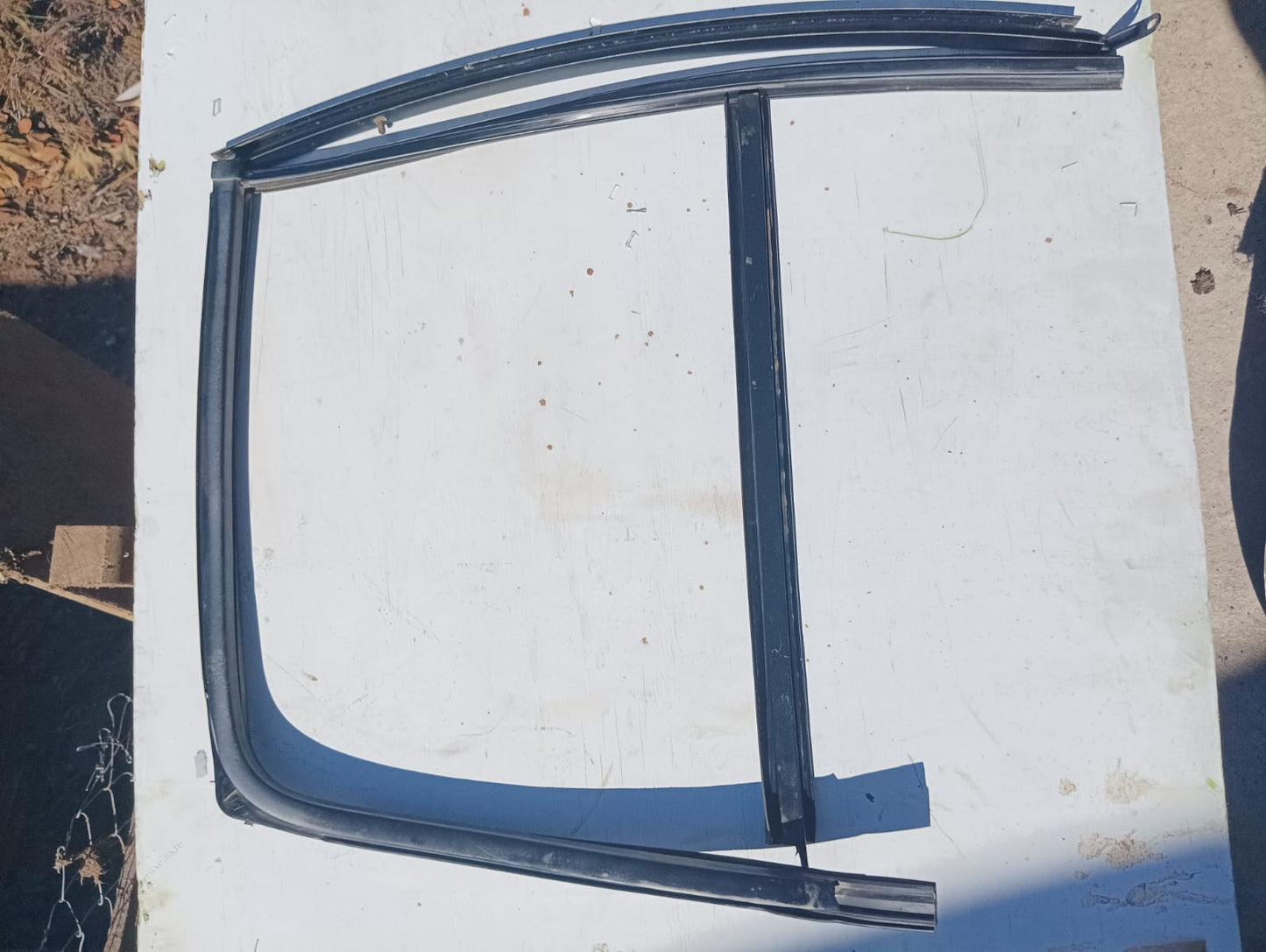 Kit de goma contorno vidrio trasero derecho de Renault Clio 2007 sedan