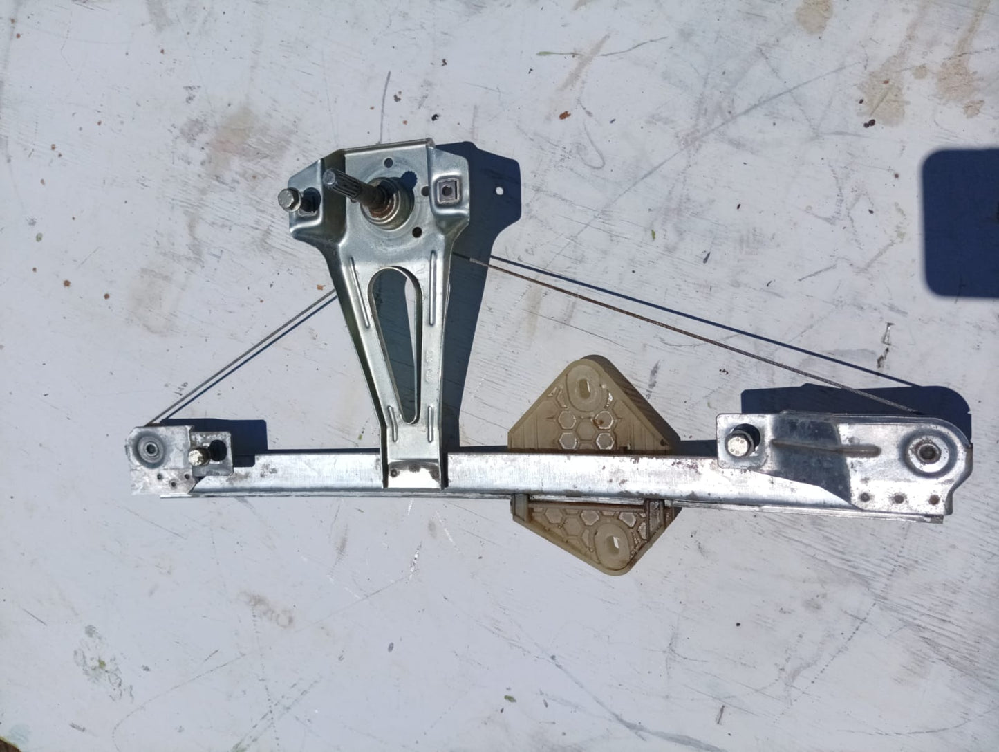 Cremallera manual de alzavidrios trasera izquierda de Renault Clio 2007 sedan