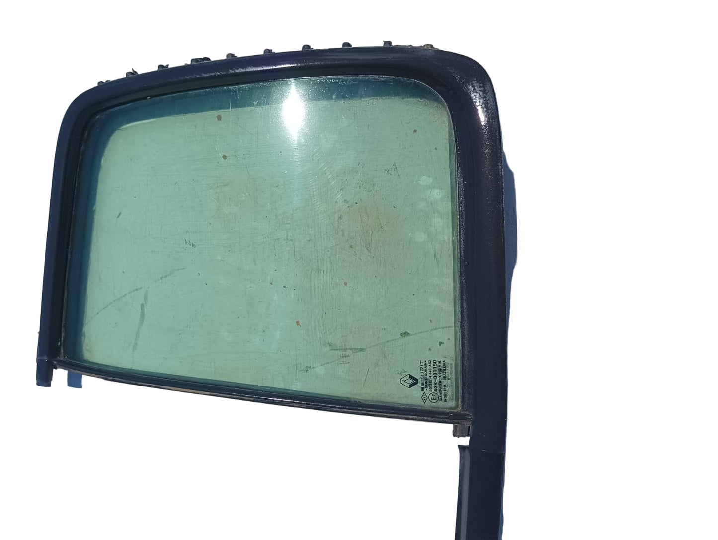 vidrio fijo trasero izquierdo incluye bota agua  de Renault Clio 2007 sedan