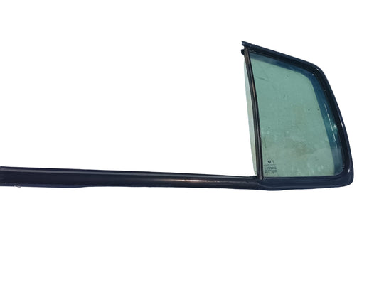 vidrio fijo trasero izquierdo incluye bota agua  de Renault Clio 2007 sedan