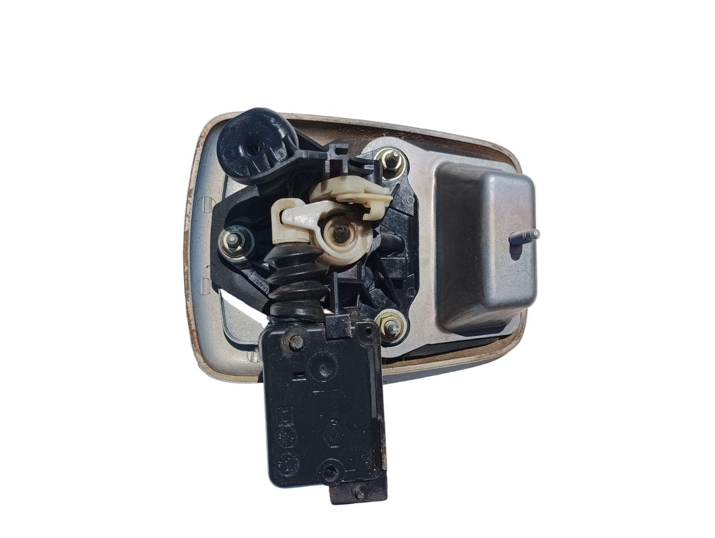 Chapa de cierre del maletero y bisel con botón de apertura del Renault Clio 2007 sedan