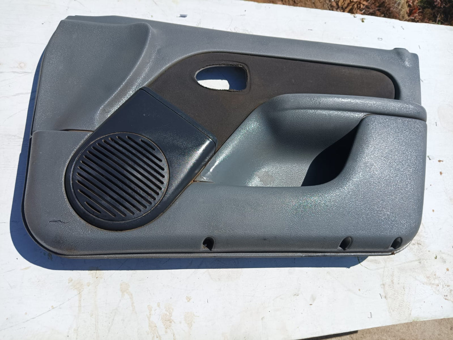 Tapiz de puerta delantera derecha  del Renault Clio 2007 sedán