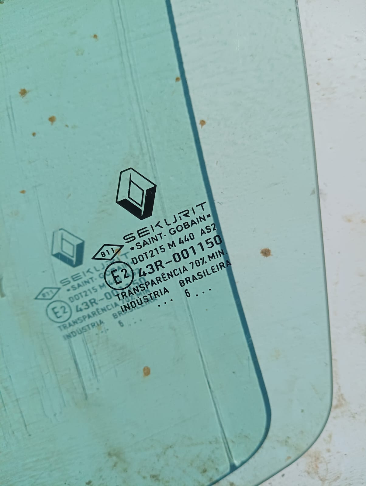 Vidrio delantero izquierdo del Renault Clio 2007 sedán