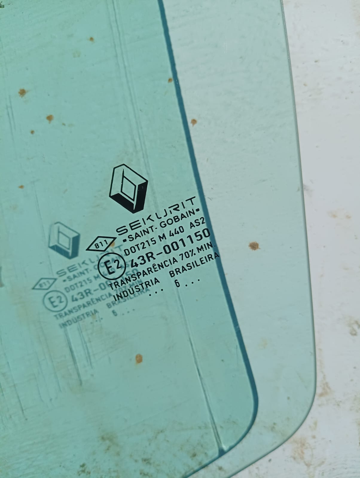 Vidrio delantero izquierdo del Renault Clio 2007 sedán