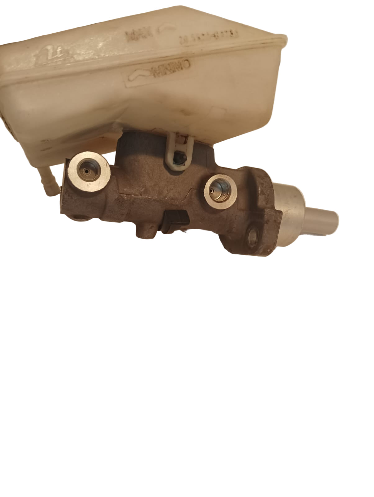 Bomba de freno con deposito de Peugeot 1.6 2006 16 valvulas 2puertas lat