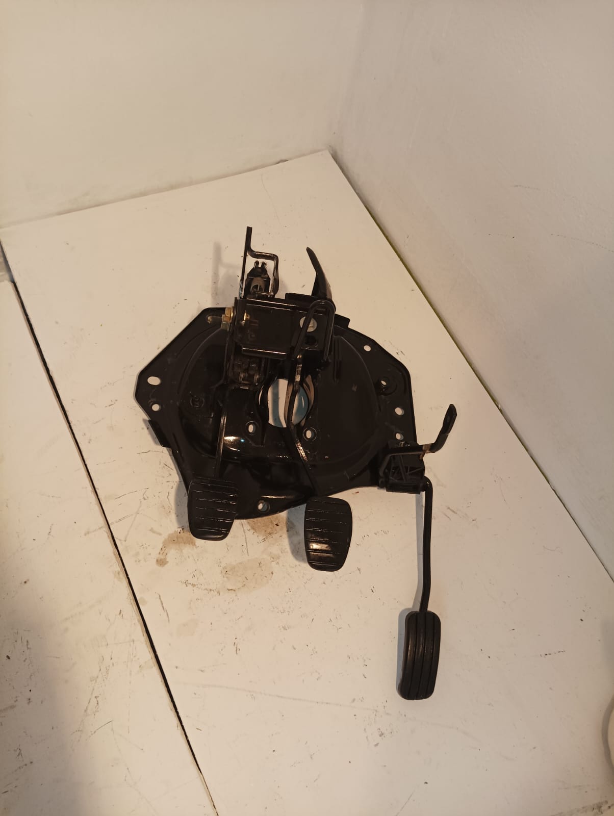 Pedalera completa con base para Renault Clio 2007 motor 1.6 transmisión mecánica,