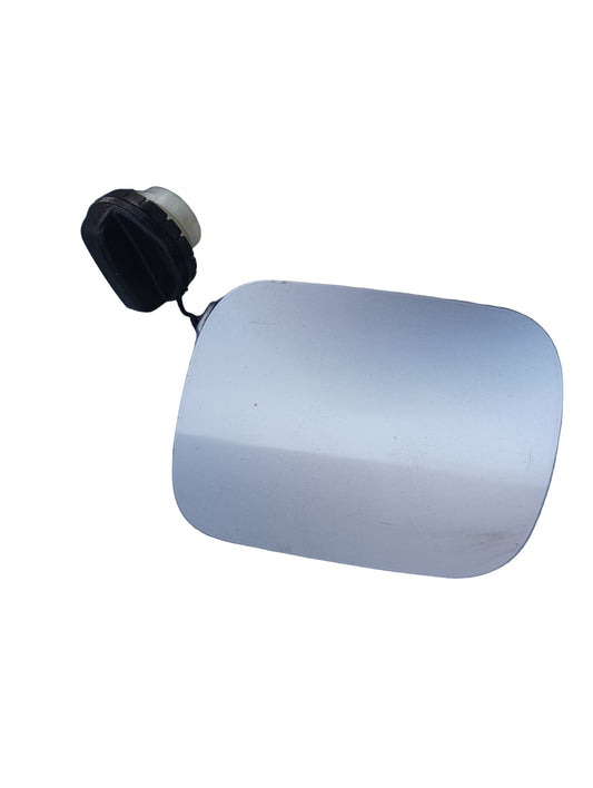 Tapas de bencina interior y exterior del Toyota Corolla 2010 sedán