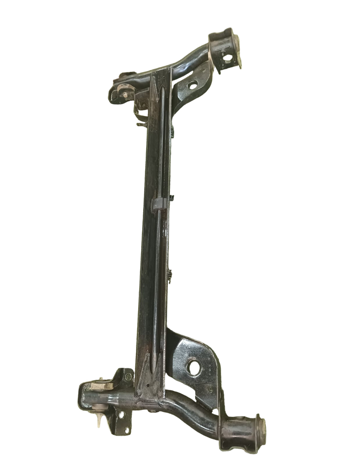 Yugo trasero con sus bases para chasis del Renault Clio 2007 1.6 16 válvulas