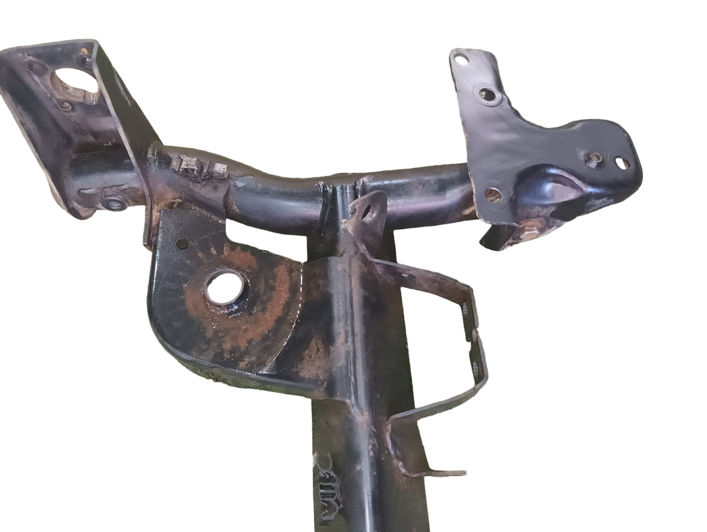 Yugo trasero con sus bases para chasis del Renault Clio 2007 1.6 16 válvulas