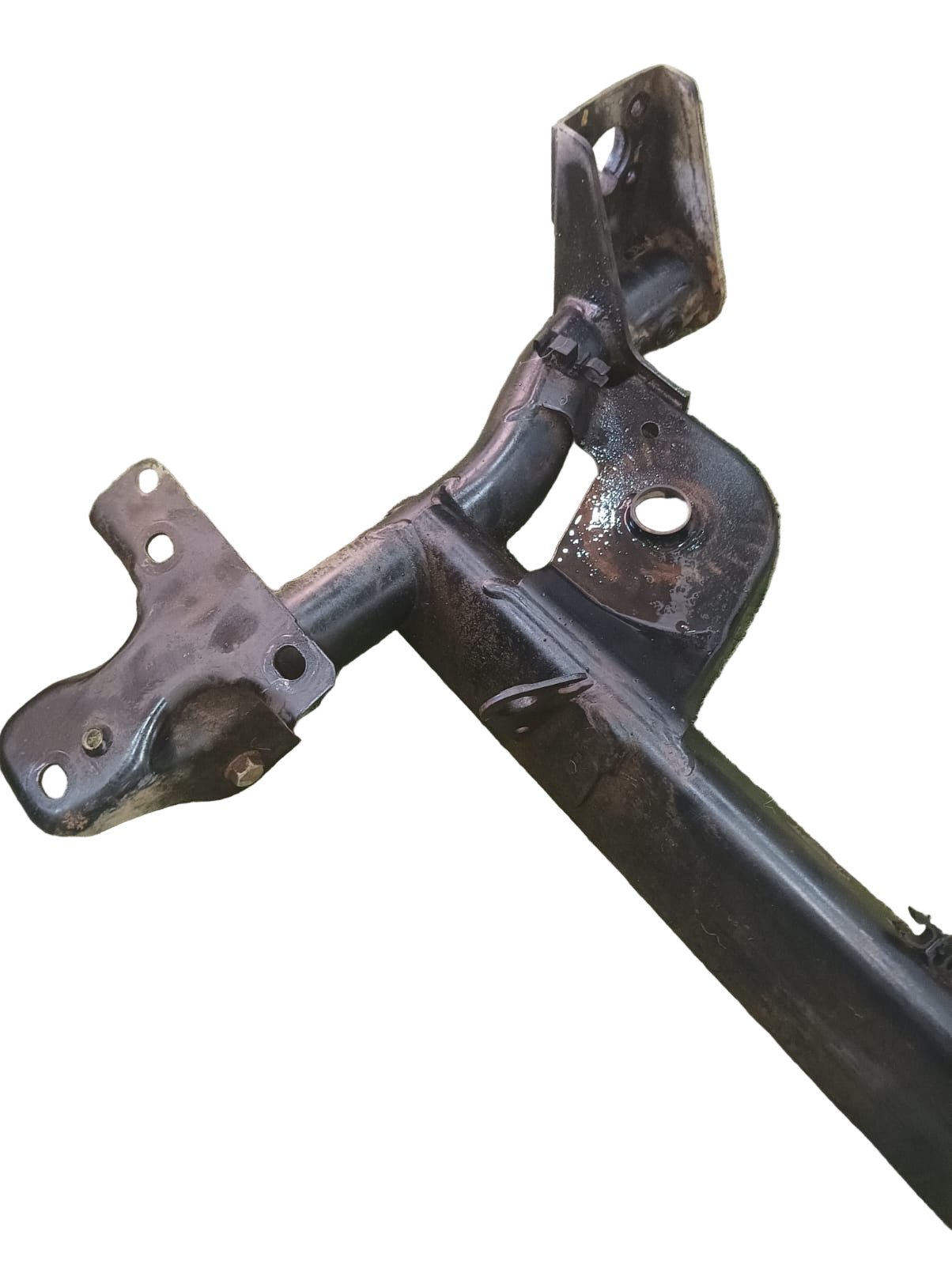 Yugo trasero con sus bases para chasis del Renault Clio 2007 1.6 16 válvulas